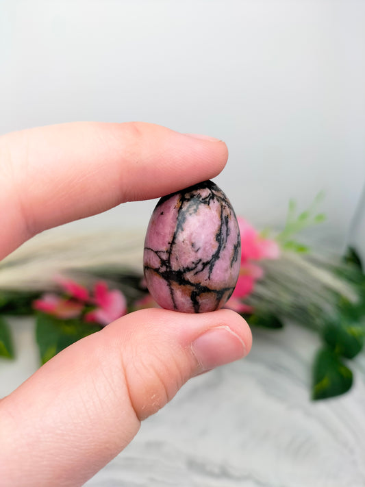 Pierre roulée Rhodonite 🌷 3 / 4cm